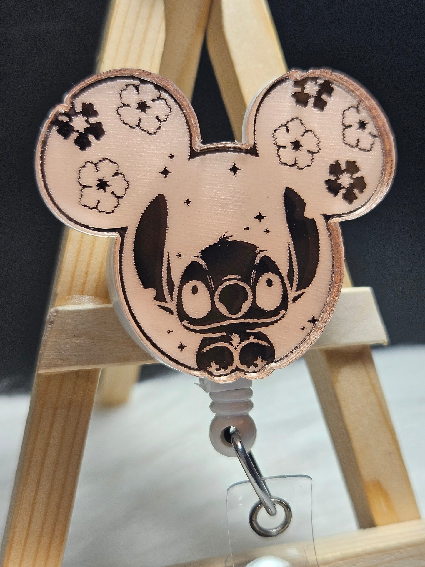 Mirrored Stitch Badge Reel